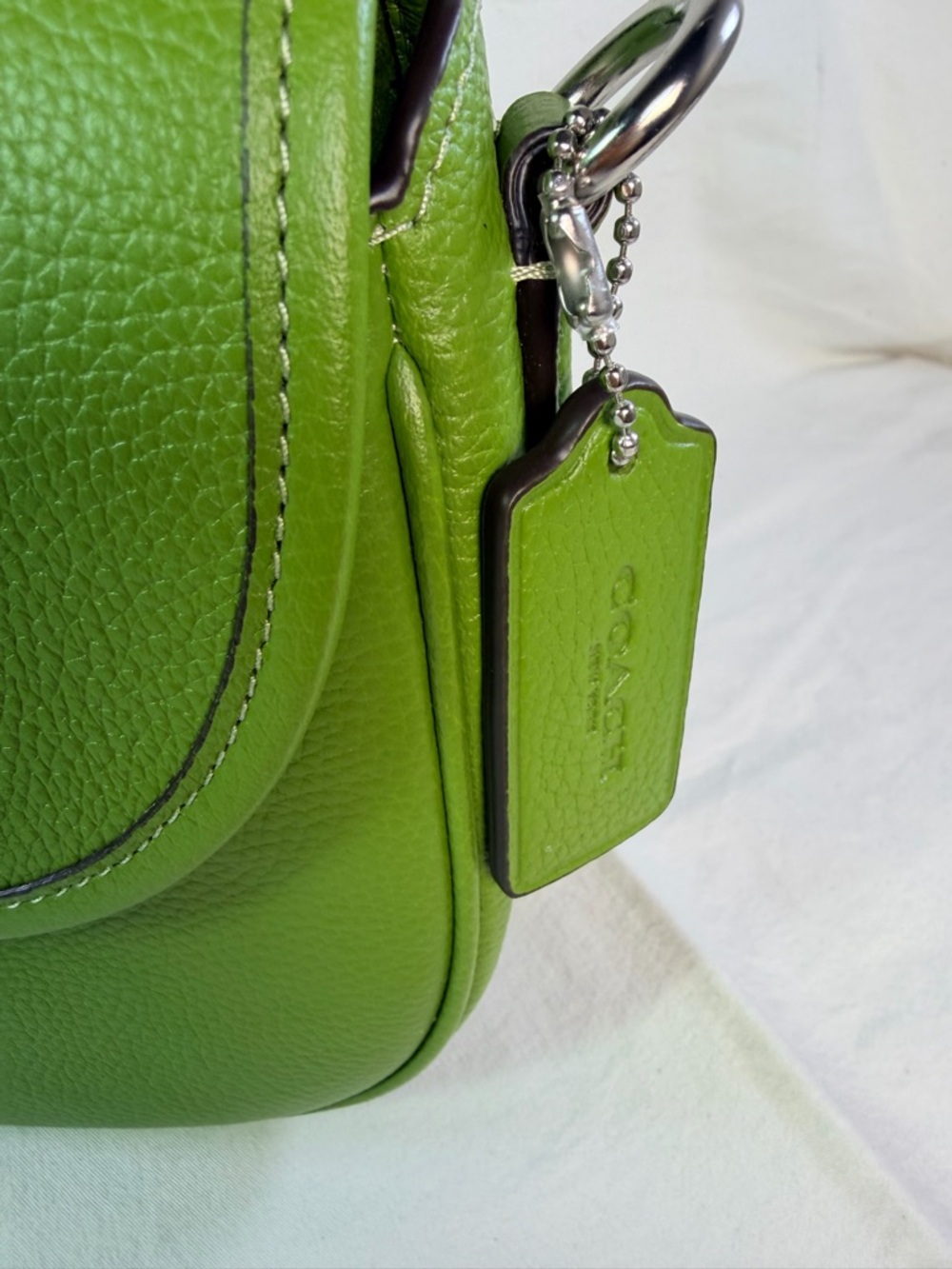 Coach Willow Saddle Bag Dark Lime Green Pebbled Leather Turnlock Crossbody - Picture 5 of 14